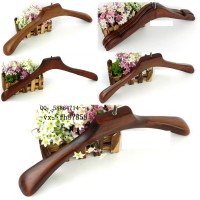 跳樓價(jià)處理一批暢銷款全新純實(shí)木衣架褲架庫(kù)存